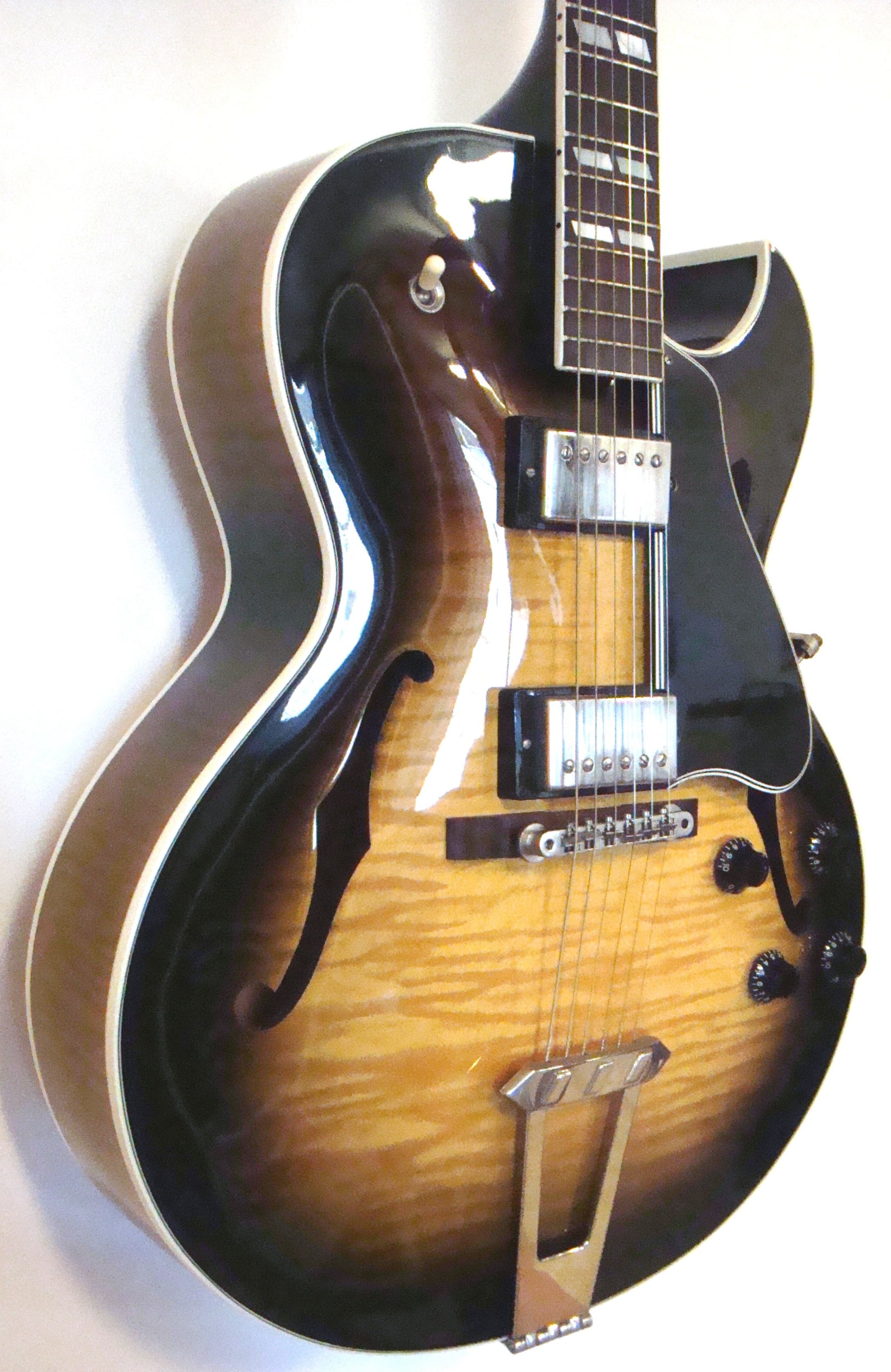 GIBSON ES-175 GUITAR FOR JAZZ AND BLUES